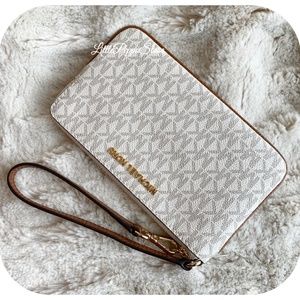 MICHAEL Michael Kors Bags - MICHAEL KORS JET SET WRISTLET MK VANILLA MICHAEL Michael Kors Bags - MICHAEL KORS JET SET WRISTLET MK VANILLA